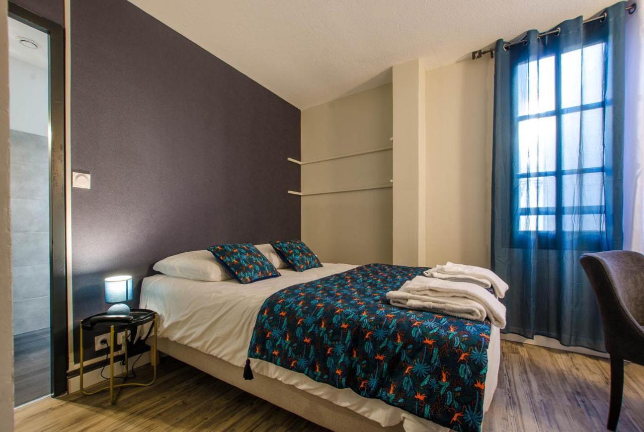 L'Atypic Hotel Restaurant Бержерак Екстериор снимка