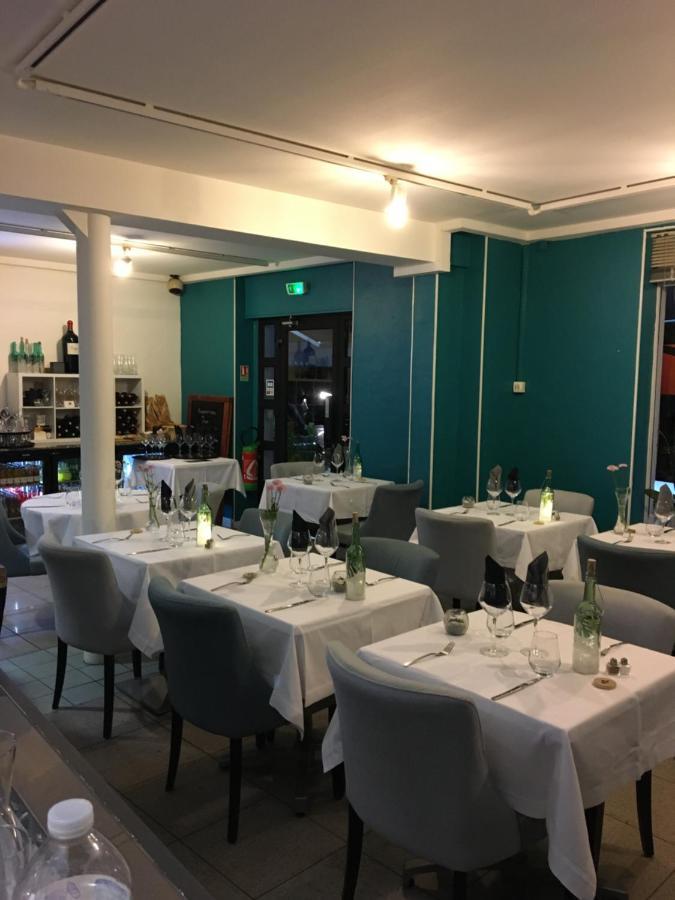 L'Atypic Hotel Restaurant Бержерак Екстериор снимка